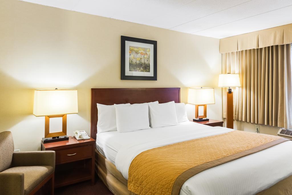 Clarion Hotel Somerset - New Brunswick Buitenkant foto